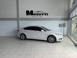 FORD - FUSION - 2013/2014 - Branca - R$ 75.000,00
