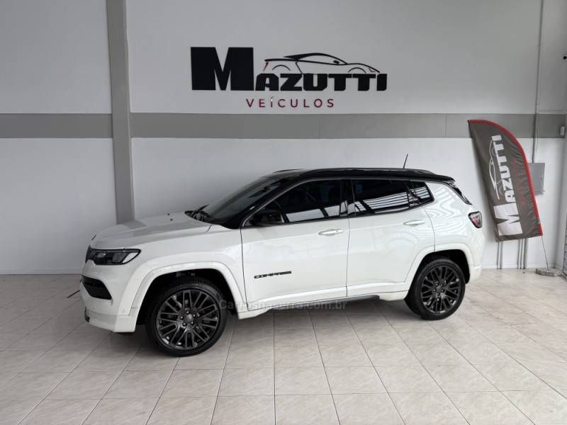 JEEP - COMPASS - 2023/2024 - Branca - R$ 182.000,00