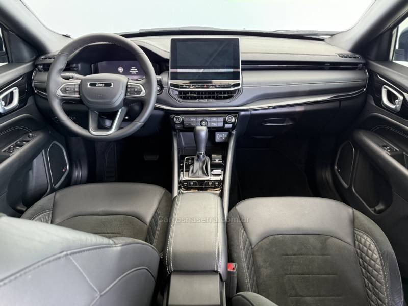 JEEP - COMPASS - 2024/2025 - Branca - R$ 225.000,00