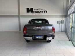 TOYOTA - HILUX - 2018/2018 - Cinza - R$ 178.000,00