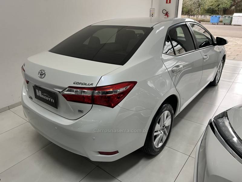 TOYOTA - COROLLA - 2015/2016 - Branca - Sob Consulta