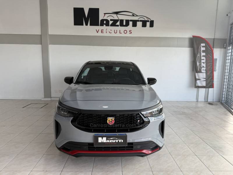 FIAT - FASTBACK - 2025/2025 - Cinza - R$ 147.000,00