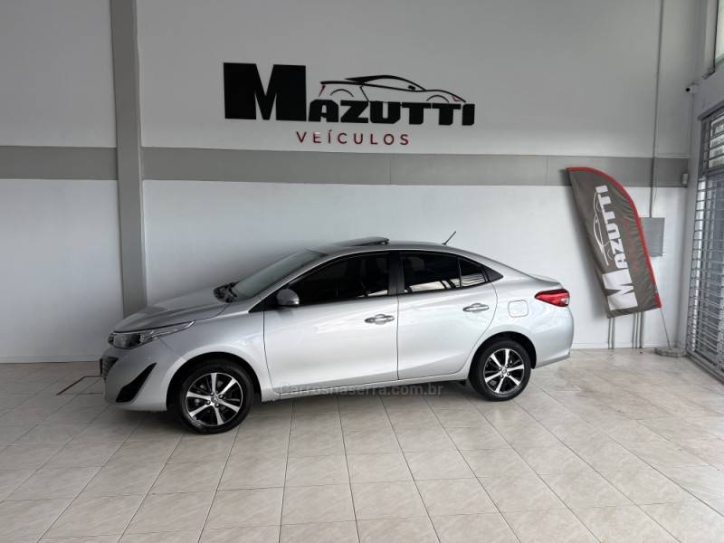 TOYOTA - YARIS - 2019/2019 - Prata - R$ 83.000,00