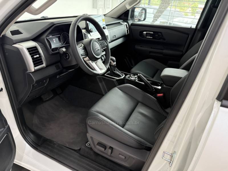 MITSUBISHI - L200 TRITON - 2025/2026 - Branca - R$ 300.000,00