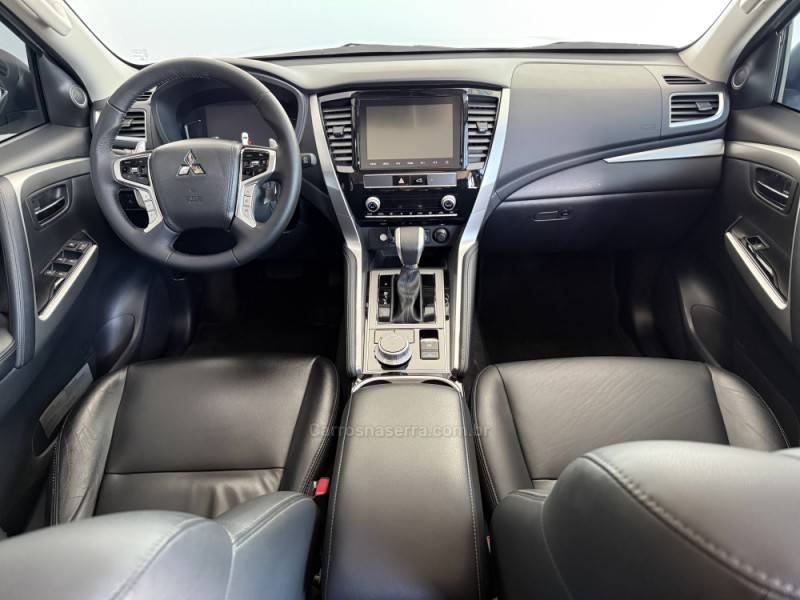 MITSUBISHI - PAJERO SPORT - 2022/2023 - Prata - R$ 295.000,00