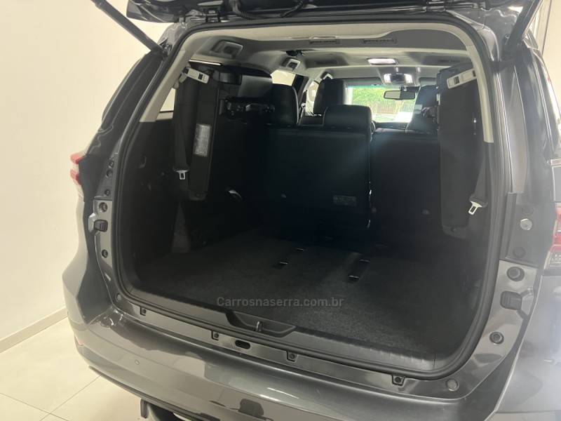 TOYOTA - HILUX SW4 - 2020/2021 - Cinza - Sob Consulta