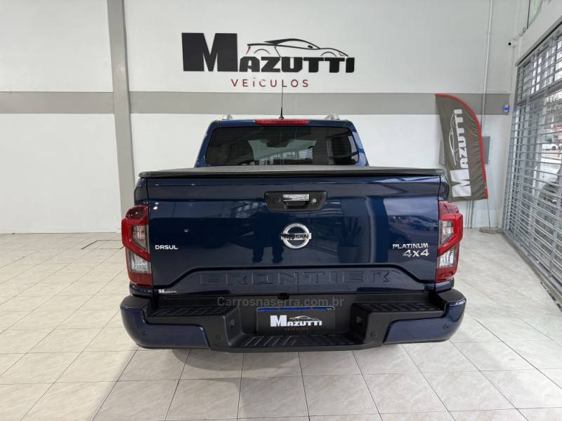 NISSAN - FRONTIER - 2022/2023 - Azul - R$ 205.000,00