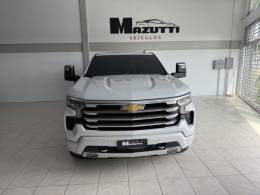 CHEVROLET - SILVERADO - 2023/2024 - Branca - Sob Consulta