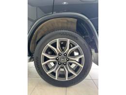 TOYOTA - HILUX SW4 - 2020/2021 - Preta - R$ 280.000,00