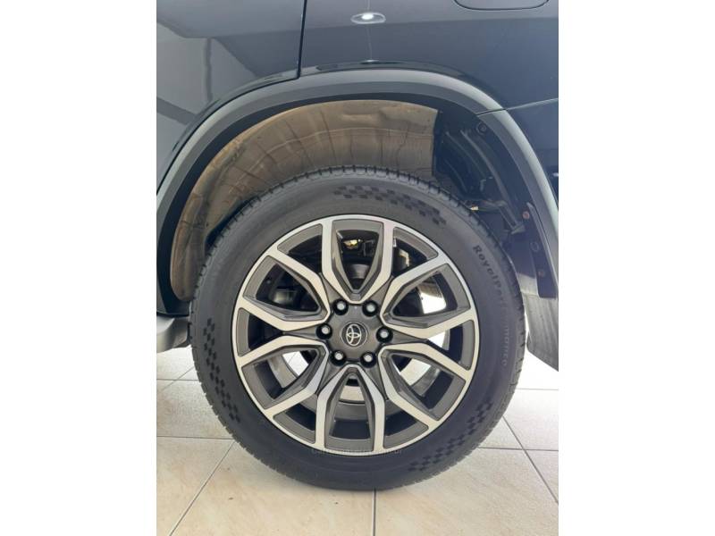 TOYOTA - HILUX SW4 - 2020/2021 - Preta - R$ 280.000,00