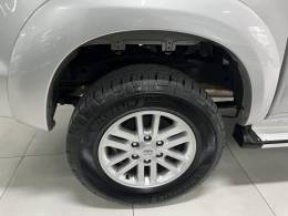TOYOTA - HILUX - 2013/2014 - Prata - R$ 142.000,00