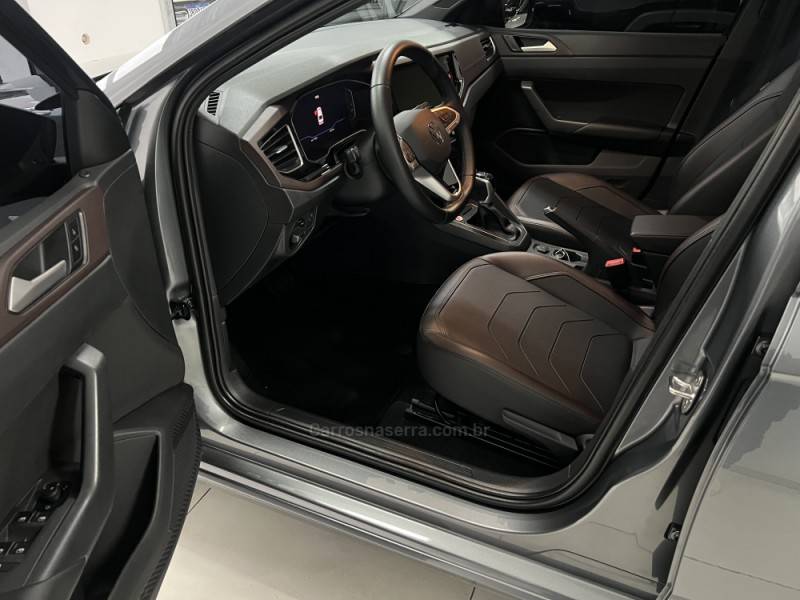 VOLKSWAGEN - VIRTUS - 2023/2024 - Cinza - R$ 125.000,00