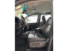 TOYOTA - HILUX SW4 - 2020/2021 - Preta - R$ 280.000,00