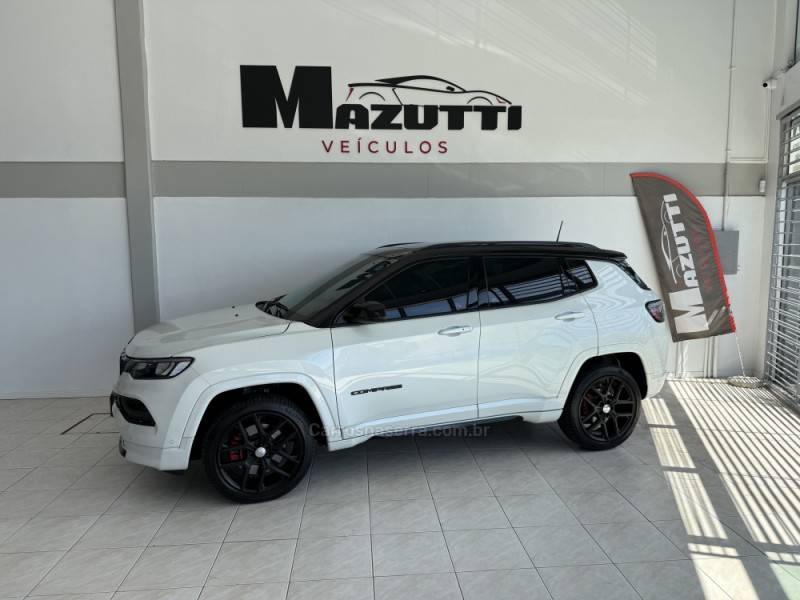 JEEP - COMPASS - 2024/2025 - Branca - R$ 225.000,00