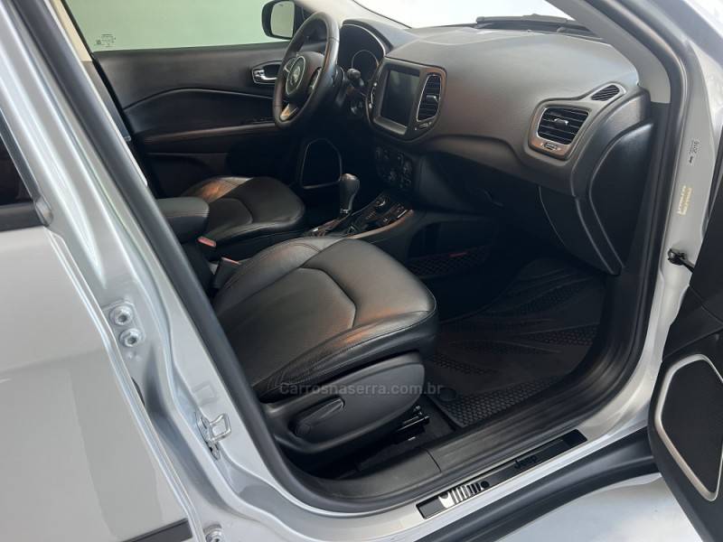 JEEP - COMPASS - 2016/2017 - Prata - R$ 105.000,00