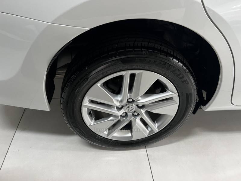 TOYOTA - COROLLA - 2015/2016 - Branca - Sob Consulta