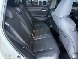 TOYOTA - COROLLA - 2022/2023 - Branca - R$ 147.000,00