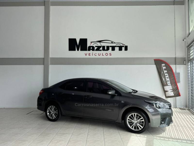 TOYOTA - COROLLA - 2015/2015 - Cinza - R$ 85.000,00