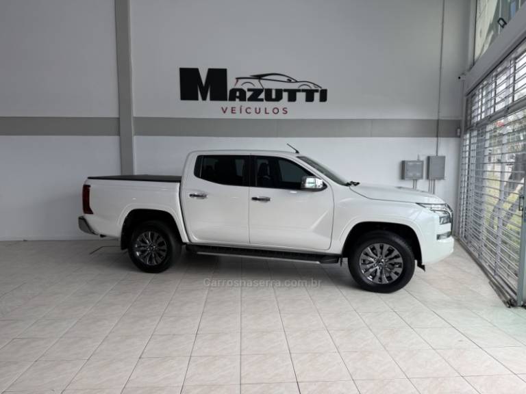 MITSUBISHI - L200 TRITON - 2025/2026 - Branca - R$ 300.000,00