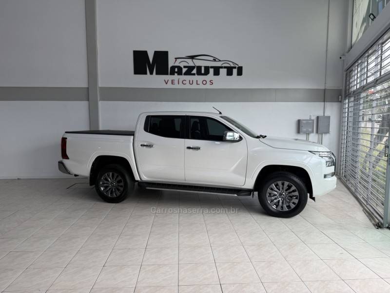 MITSUBISHI - L200 TRITON - 2025/2026 - Branca - R$ 300.000,00