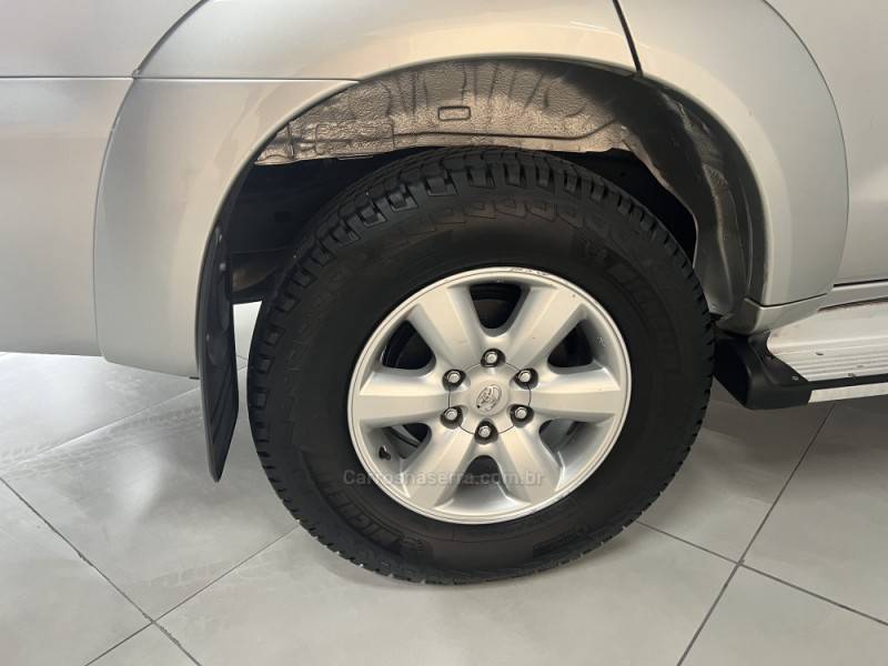 TOYOTA - HILUX SW4 - 2010/2010 - Prata - R$ 125.000,00