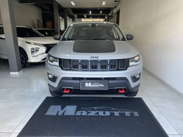 JEEP - COMPASS - 2016/2017 - Prata - R$ 105.000,00