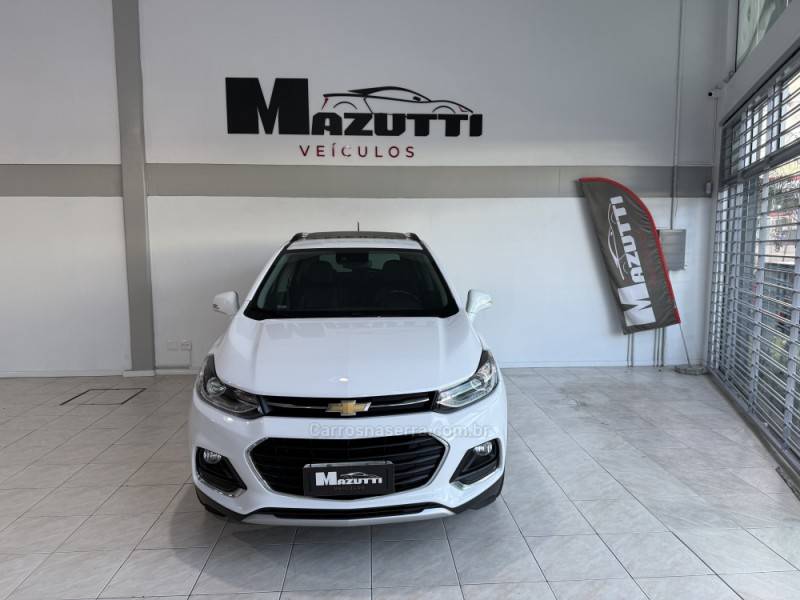 CHEVROLET - TRACKER - 2017/2018 - Branca - R$ 92.000,00