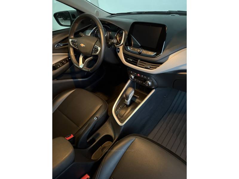 CHEVROLET - ONIX - 2024/2025 - Prata - R$ 112.000,00