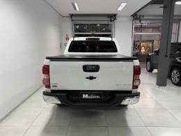 CHEVROLET - S10 - 2022/2023 - Branca - R$ 192.000,00