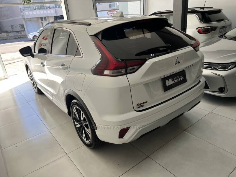 MITSUBISHI - ECLIPSE CROSS - 2023/2024 - Branca - R$ 158.000,00