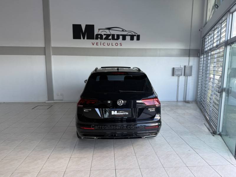 VOLKSWAGEN - TIGUAN - 2021/2021 - Preta - R$ 184.000,00