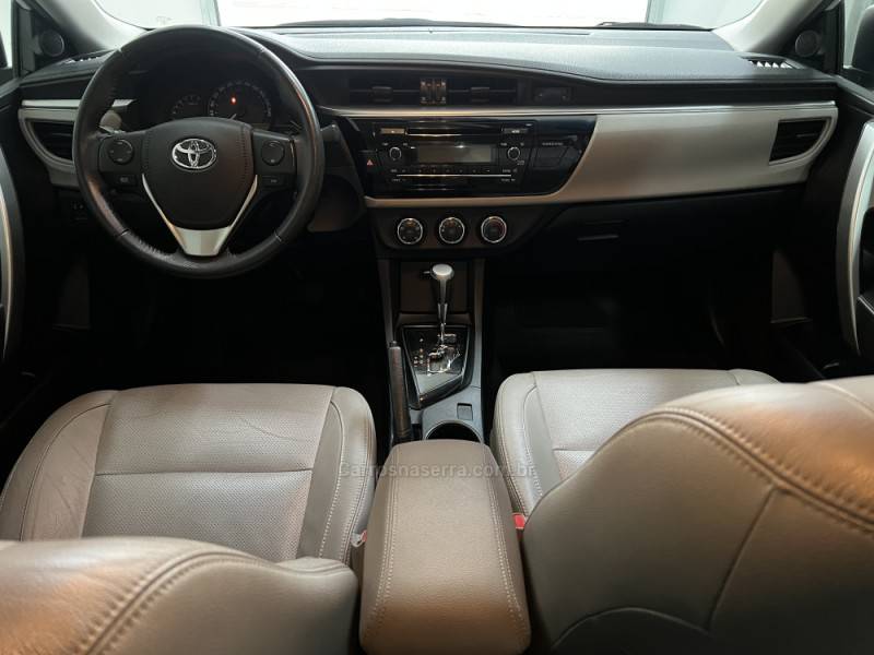 TOYOTA - COROLLA - 2015/2016 - Branca - Sob Consulta