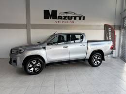 TOYOTA - HILUX - 2018/2019 - Prata - R$ 205.000,00