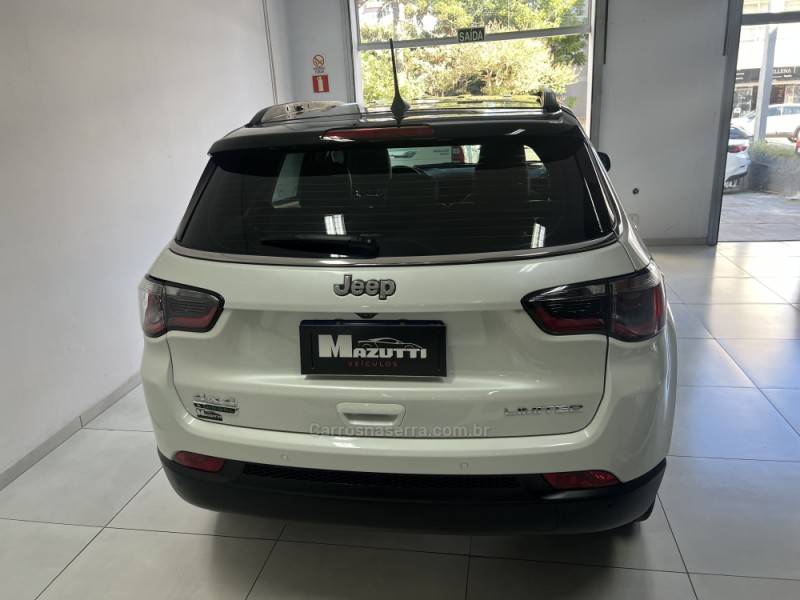 JEEP - COMPASS - 2020/2021 - Branca - R$ 137.000,00