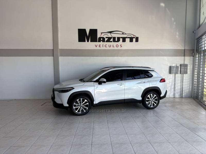 TOYOTA - COROLLA - 2022/2023 - Branca - R$ 147.000,00