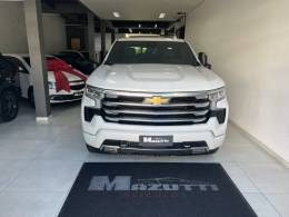 CHEVROLET - SILVERADO - 2023/2024 - Branca - R$ 470.000,00