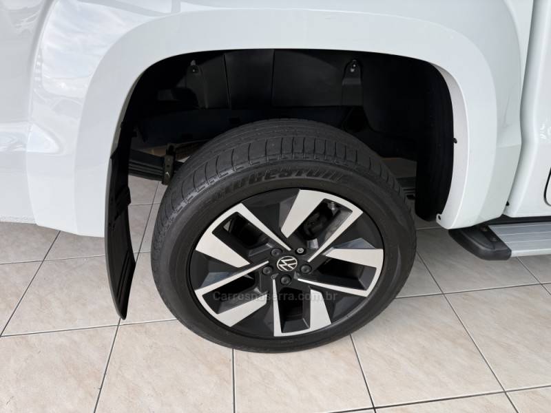 VOLKSWAGEN - AMAROK - 2024/2025 - Branca - R$ 310.000,00