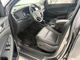 HYUNDAI - TUCSON - 2018/2019 - Cinza - R$ 102.000,00