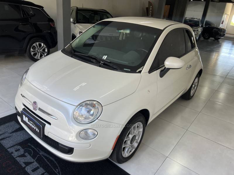 FIAT - 500 - 2012/2013 - Branca - R$ 50.000,00