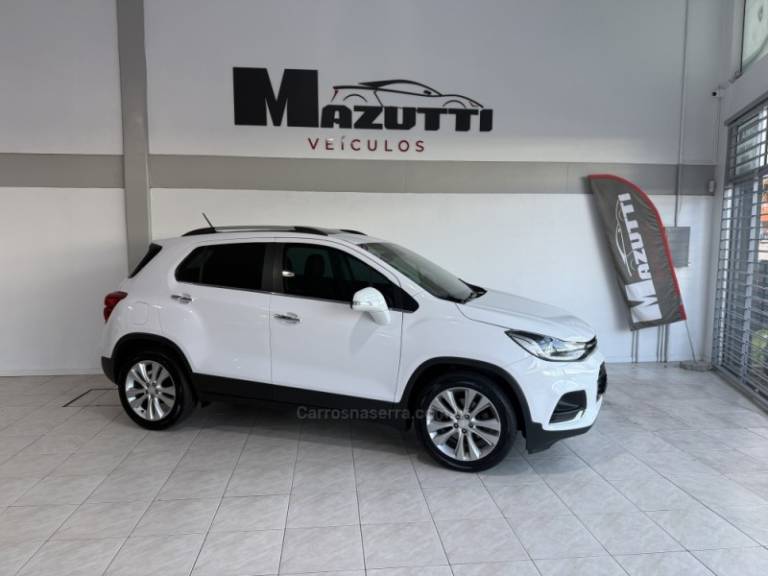 CHEVROLET - TRACKER - 2017/2018 - Branca - R$ 92.000,00