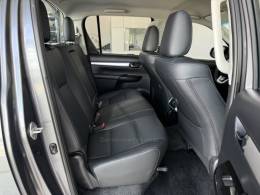 TOYOTA - HILUX - 2018/2018 - Cinza - R$ 178.000,00
