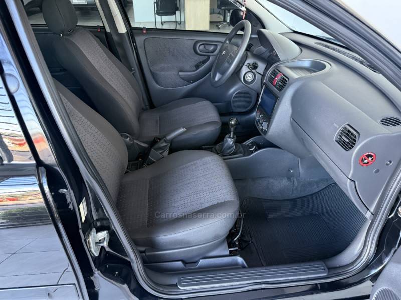 CHEVROLET - CORSA - 2012/2012 - Preta - R$ 35.000,00