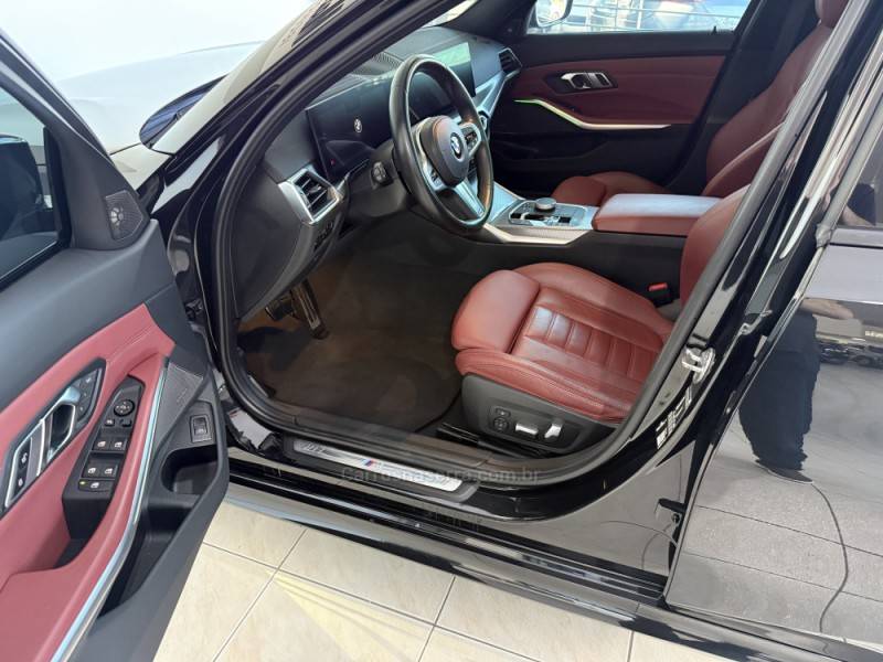 BMW - 320I - 2023/2024 - Preta - R$ 310.000,00