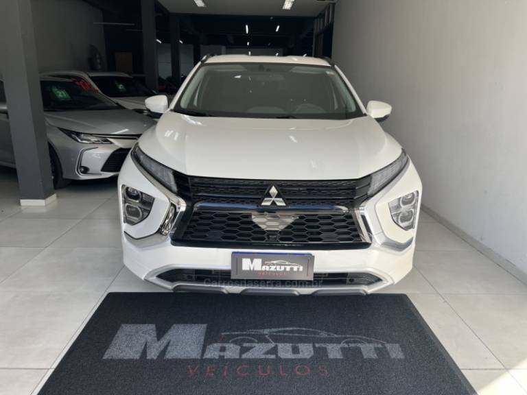 MITSUBISHI - ECLIPSE CROSS - 2023/2024 - Branca - R$ 158.000,00