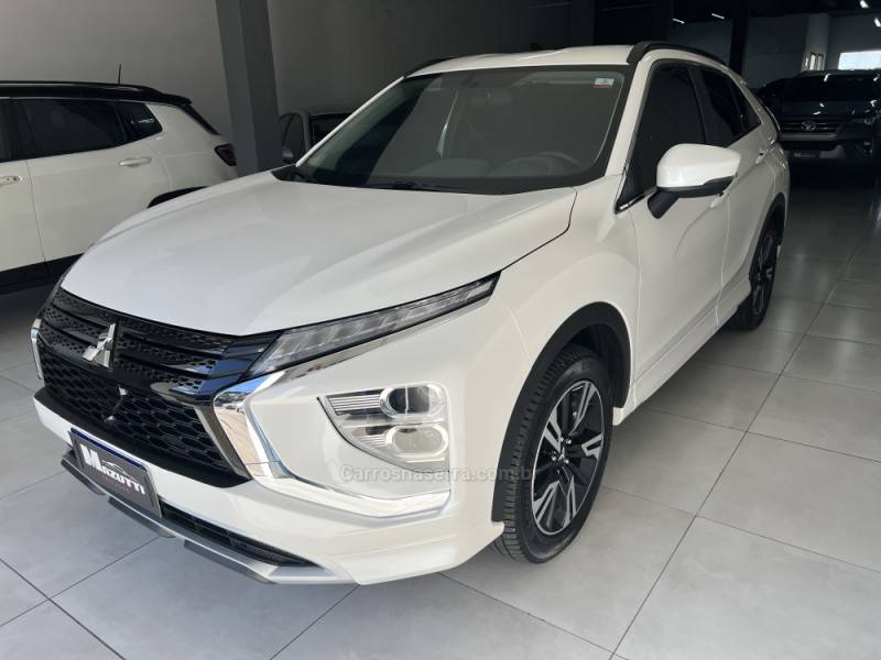 MITSUBISHI - ECLIPSE CROSS - 2023/2024 - Branca - R$ 158.000,00