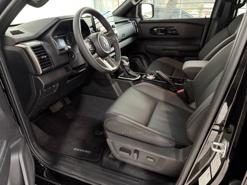 MITSUBISHI - L200 TRITON - 2025/2026 - Preta - R$ 312.000,00