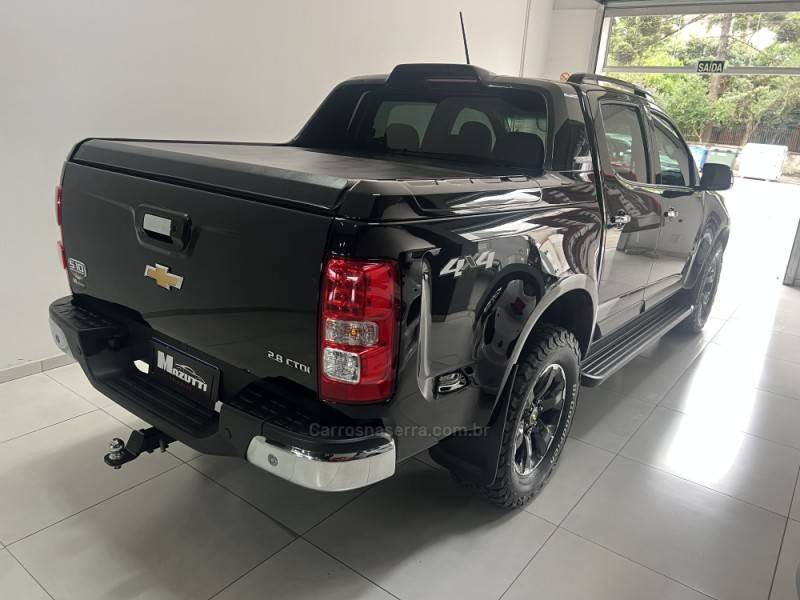 CHEVROLET - S10 - 2023/2024 - Preta - R$ 242.000,00