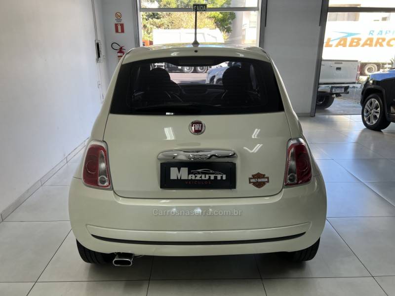 FIAT - 500 - 2012/2013 - Branca - R$ 50.000,00
