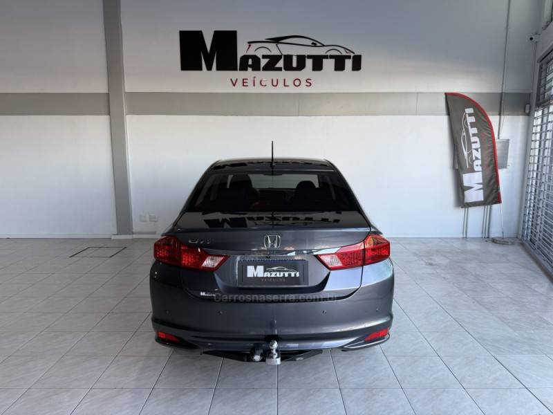 HONDA - CITY - 2017/2017 - Cinza - R$ 75.000,00