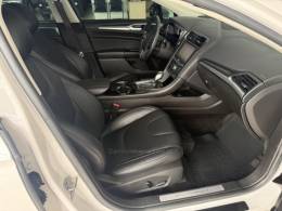 FORD - FUSION - 2013/2014 - Branca - R$ 75.000,00